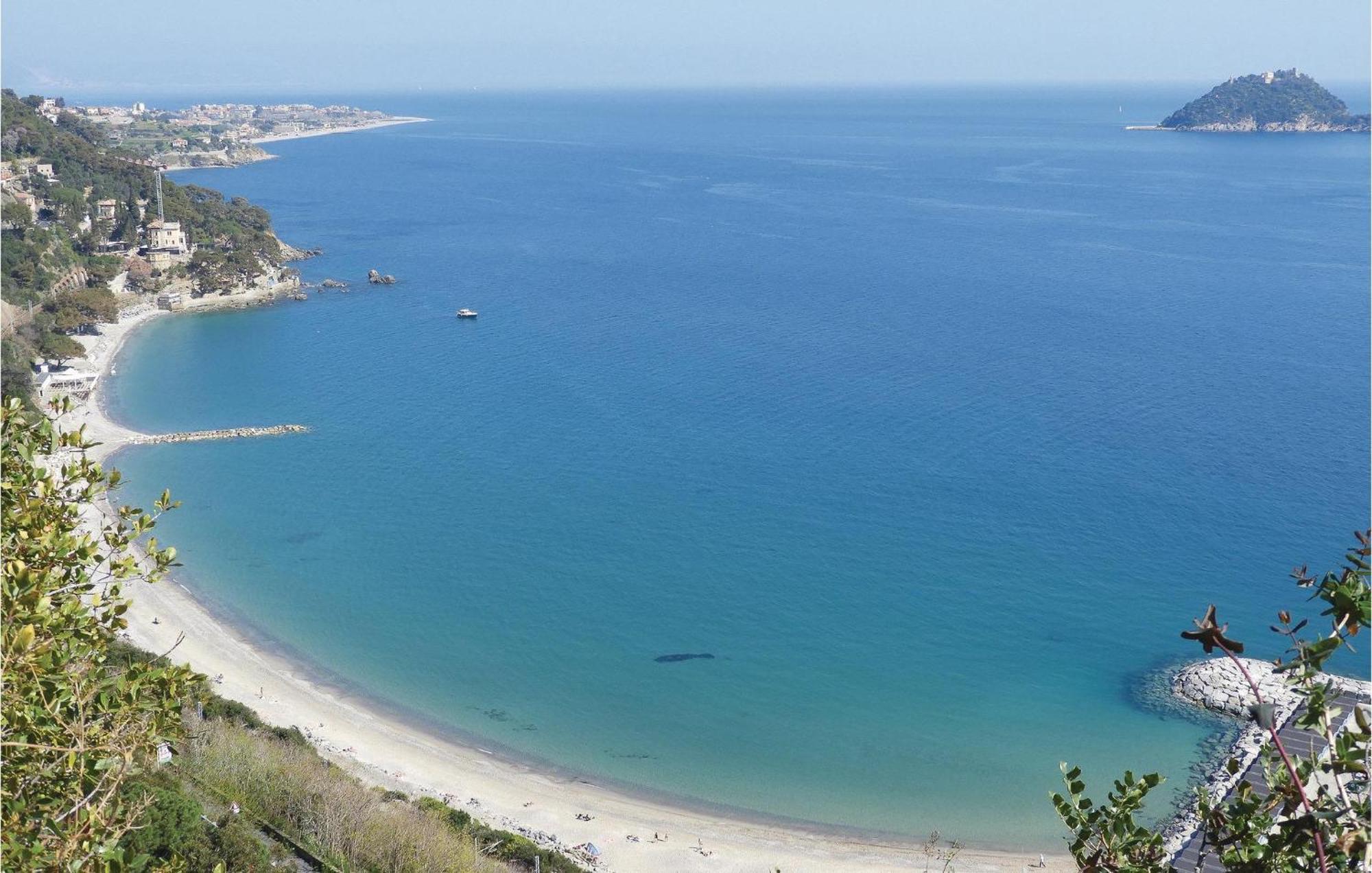 Amazing Apartment In Albenga With Wifi Eksteriør billede